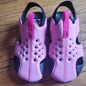NWT Nike pink toddler girls sandals